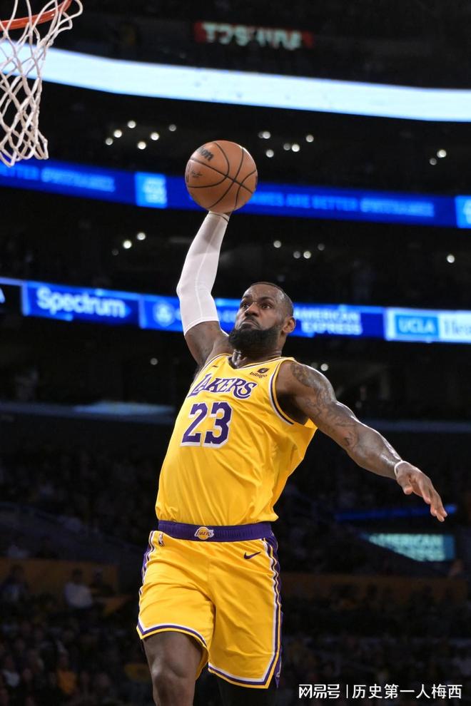 NG体育-关于蒂姆连续十五场比赛得分超过赛况扑朔迷离，G2挑战极限！的信息